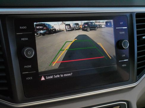 Used 2019 Volkswagen Atlas SE w/ Panoramic Sunroof Package image 28