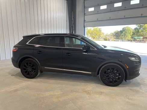 Used 2023 Lincoln Nautilus Reserve w/ Monochromatic Package image 10