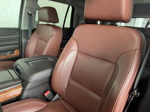 Used 2019 Chevrolet Tahoe Premier w/ Premier Plus Edition AWD/4WD image 2