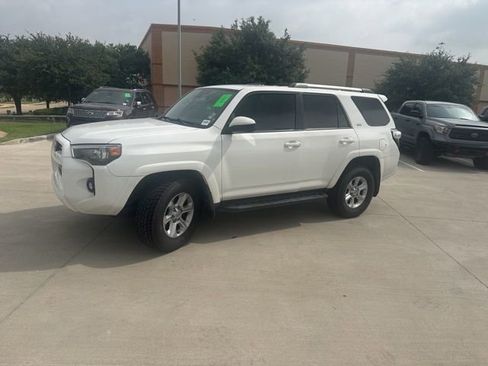Used 2022 Toyota 4Runner SR5 RWD image 6