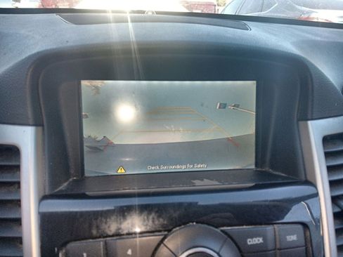 Used 2016 Chevrolet Cruze LT image 13