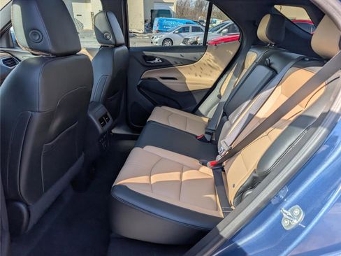 Used 2024 Chevrolet Equinox Premier image 16