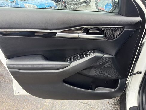 Used 2024 Kia Seltos S image 11