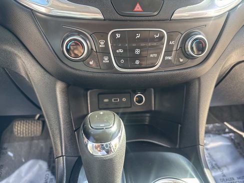 Used 2020 Chevrolet Equinox LT w/ Sport Edition image 18