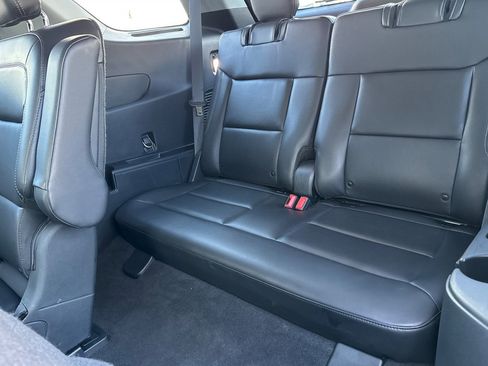 Used 2022 Ford Explorer XLT w/ Equipment Group 202A image 15