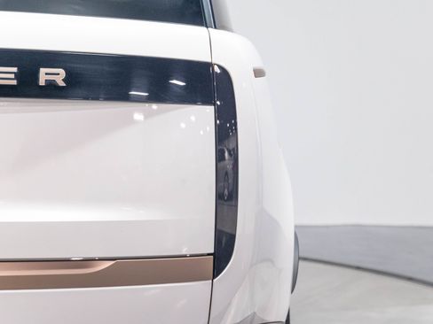 Used 2023 Land Rover Range Rover SV AWD/4WD image 85