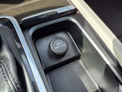 Used 2018 Volvo S90 T5 Momentum w/ Convenience Package image 14