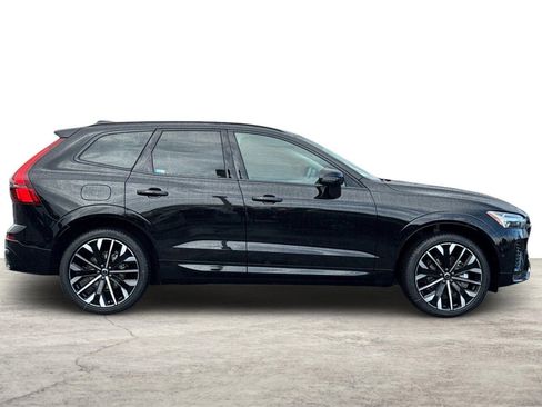 New 2026 Volvo XC60 B5 Ultra w/ Climate Package image 8