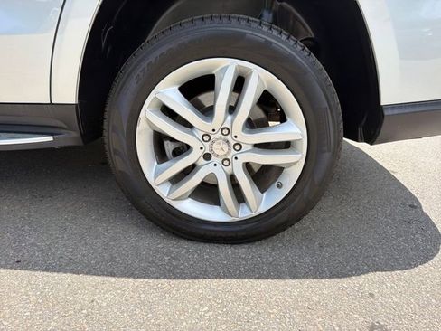 Used 2017 Mercedes-Benz GLS 450 4MATIC image 33