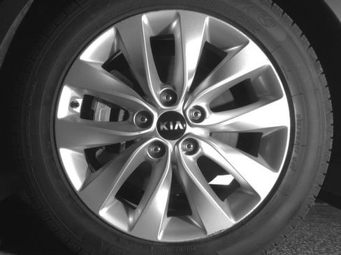 Used 2018 Kia Optima S image 30