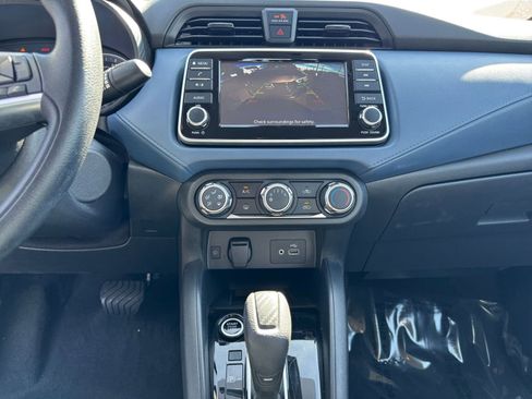 Used 2025 Nissan Versa SV image 17