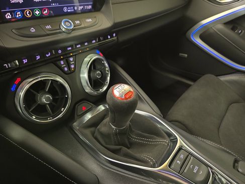 Certified 2022 Chevrolet Camaro SS image 23