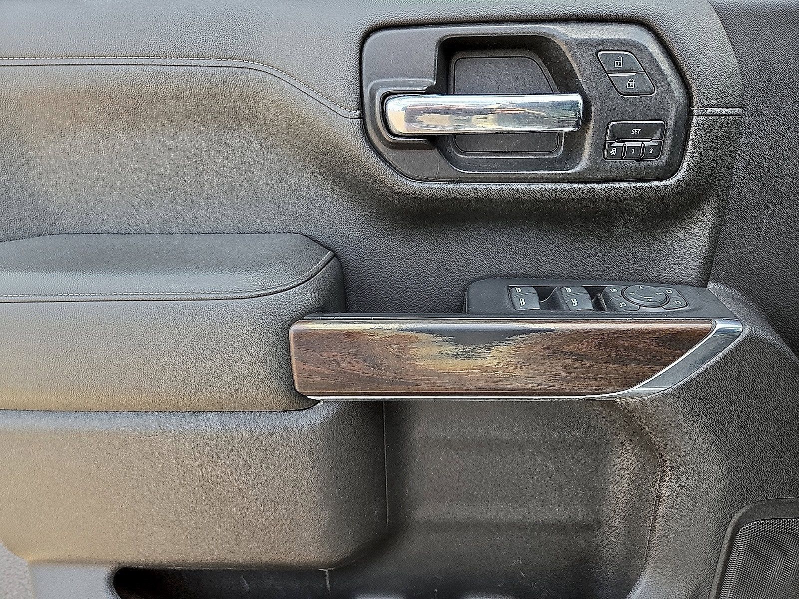 Used 2021 GMC Sierra 1500 SLT AWD/4WD image 22
