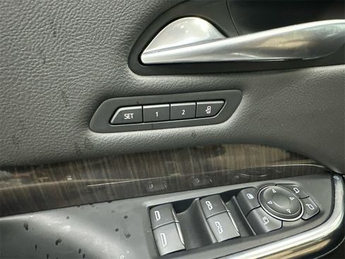 Used 2024 Cadillac XT4 Premium Luxury image 12