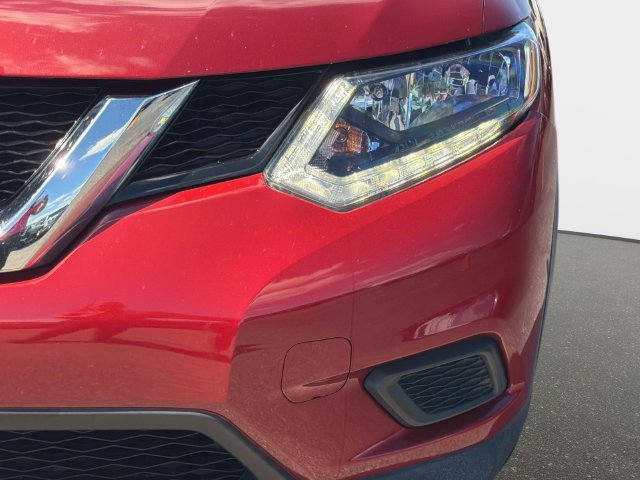 Used 2016 Nissan Rogue S w/ Appearance Package FWD image 9