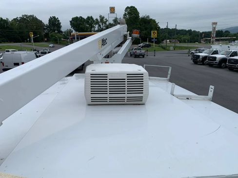 Used 2019 Ford E-350 and Econoline 350 Super Duty RWD image 51