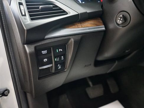 Used 2020 Acura MDX SH-AWD w/ Technology Package image 32