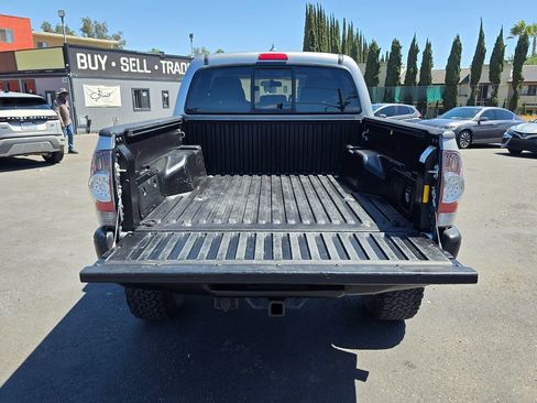Used 2014 Toyota Tacoma PreRunner w/ TRD Off-Road Package image 17