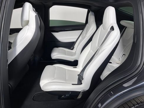 Used 2018 Tesla Model X 100D image 13