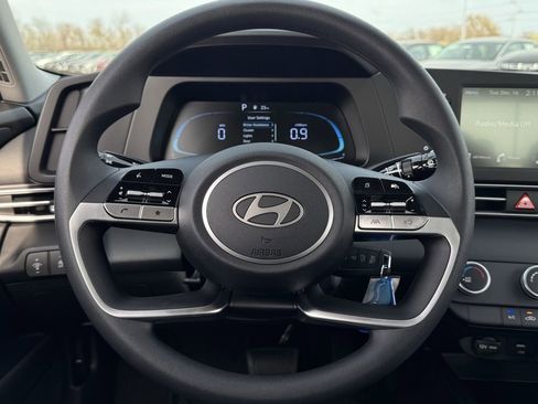 New 2026 Hyundai Elantra SE image 12