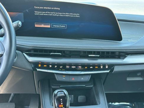 Used 2025 Cadillac XT4 Premium Luxury AWD/4WD image 12