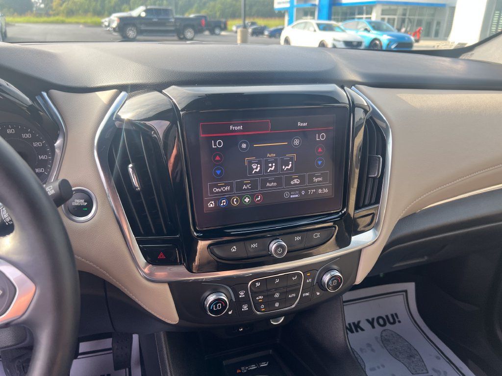 Used 2023 Chevrolet Traverse LT FWD image 18