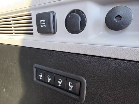 Used 2022 Jeep Wagoneer Series III w/ Premium Group I image 23