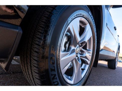 Used 2025 Toyota RAV4 XLE image 9