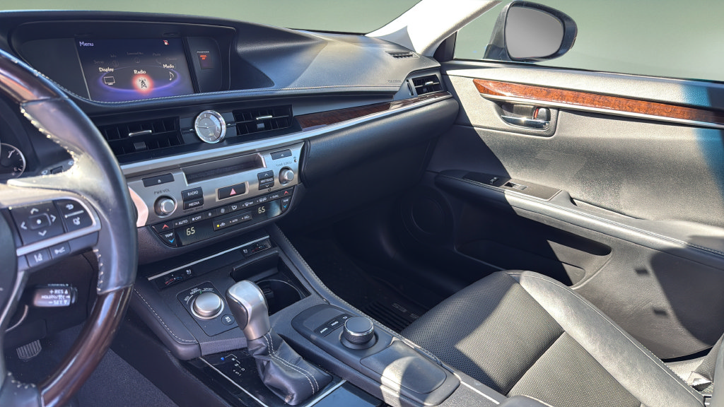 Used 2017 Lexus ES 350 w/ Premium Package FWD image 24