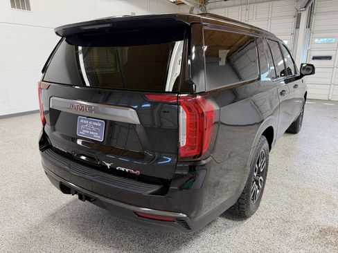 Used 2021 GMC Yukon XL AT4 w/ AT4 Premium Plus Package AWD/4WD image 7