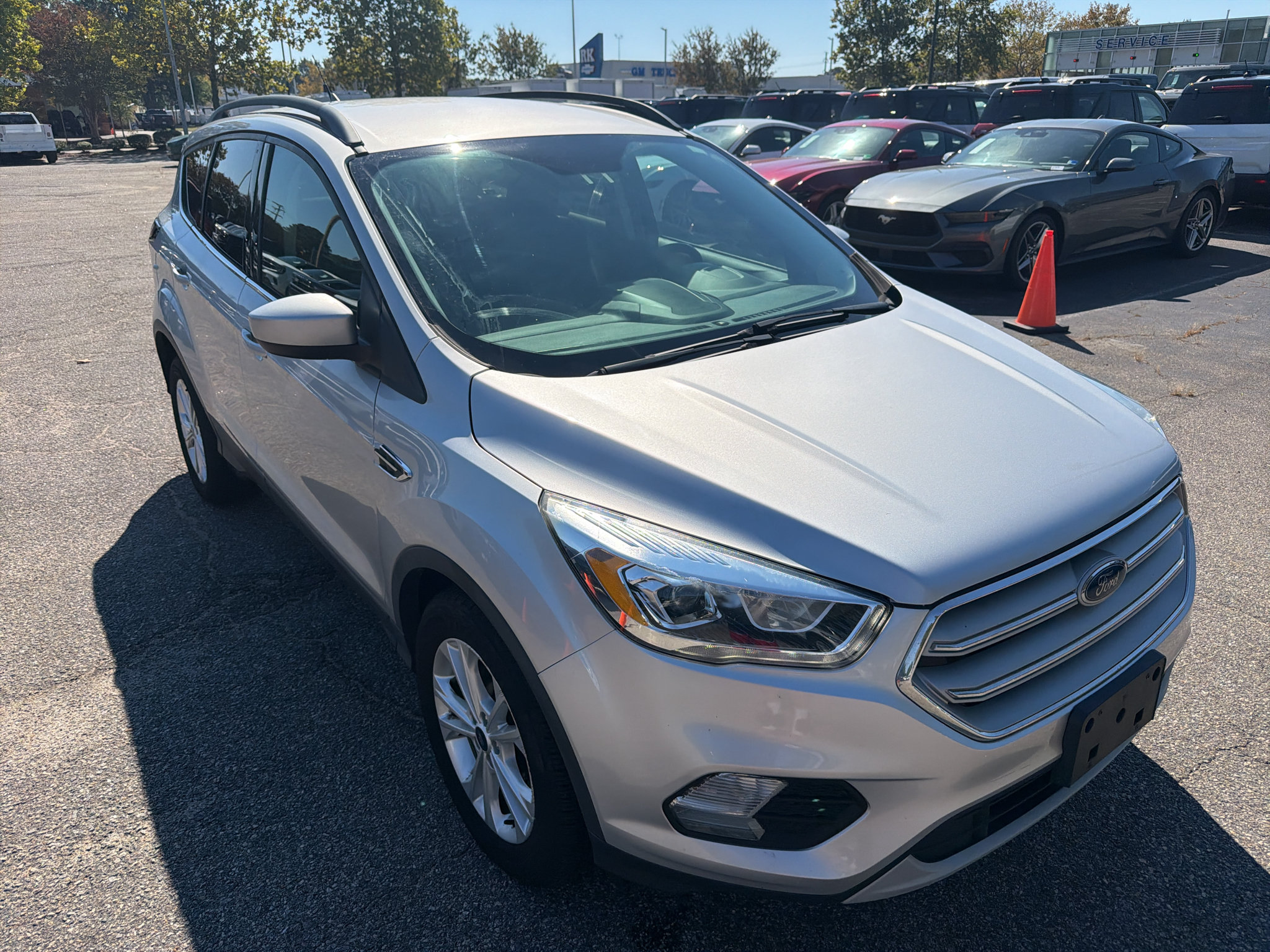 Used 2018 Ford Escape SEL FWD image 3