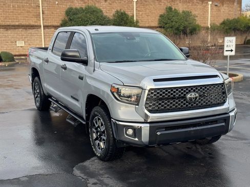 Used 2019 Toyota Tundra SR5 w/ TRD Off Road Package image 8