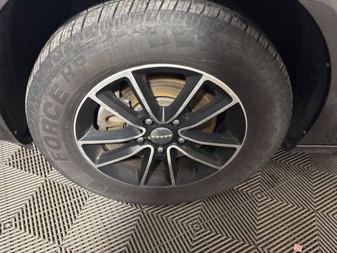 Used 2015 Dodge Grand Caravan SXT w/ Blacktop Package image 40