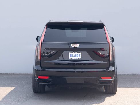 Used 2022 Cadillac Escalade Sport Platinum AWD/4WD image 28