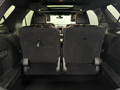 Used 2018 Ford Explorer Platinum AWD/4WD image 37