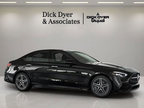 Used 2025 Mercedes-Benz C 300 Sedan image 2