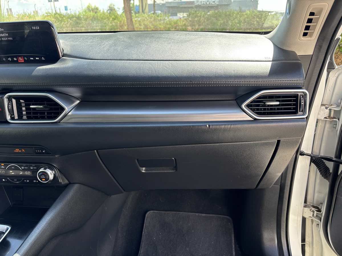 Used 2018 MAZDA CX-5 Touring w/ Preferred Equipment Package FWD image 17