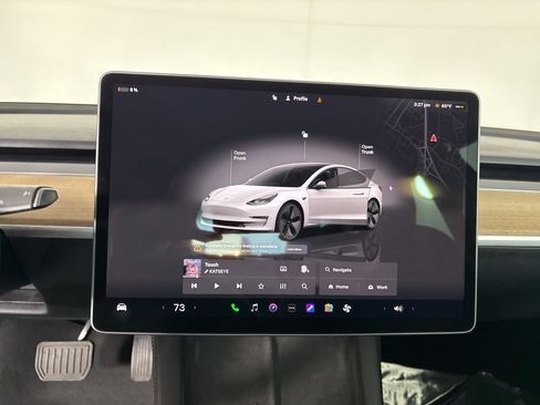 Used 2023 Tesla Model 3 Standard Range image 11