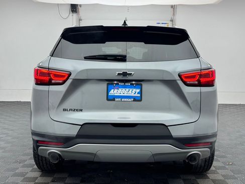 Used 2024 Chevrolet Blazer LT w/ Midnight/Sport Edition image 8