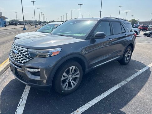 Used 2020 Ford Explorer Platinum w/ Premium Technology Package AWD/4WD image 2