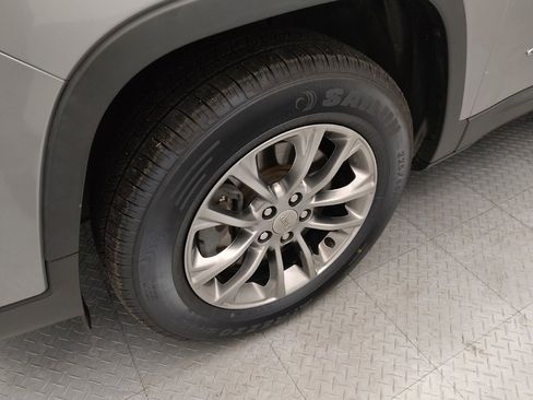 Used 2020 Jeep Cherokee Latitude Plus w/ Cold Weather Group image 31