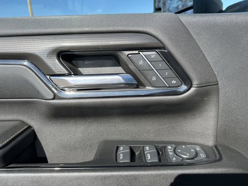 Used 2024 GMC Sierra 3500 AT4 w/ AT4 Premium Plus Package image 7