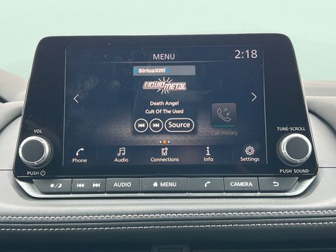 Used 2025 Nissan Rogue S FWD image 37