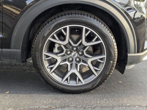 Used 2025 Ford Explorer Platinum w/ Ultimate Package image 22