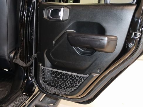 Used 2021 Jeep Gladiator Rubicon w/ Dual Top Group AWD/4WD image 83