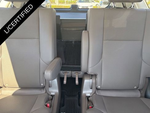 Used 2023 Lexus GX 460 Premium image 23