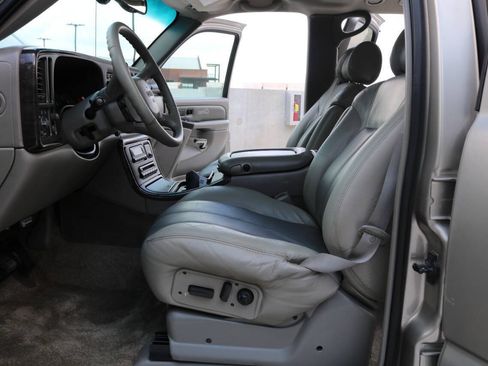 Used 2001 GMC Yukon XL Denali AWD/4WD image 86