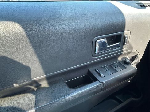 Used 2010 Ford Edge SEL FWD image 27
