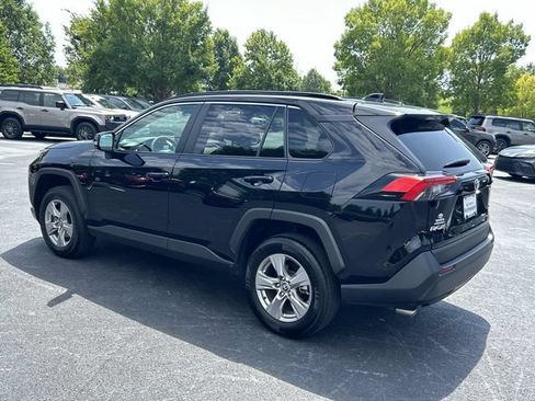 Used 2025 Toyota RAV4 XLE AWD/4WD image 6