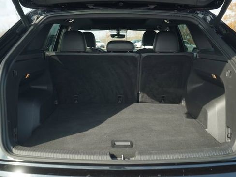 Used 2021 Volkswagen Atlas Cross Sport SE w/ Panoramic Sunroof Package image 19